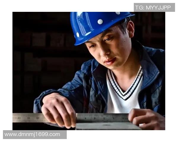 张昊的成长之路：从青涩少年到职场精英的奋斗故事