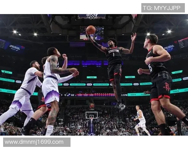 火箭与爵士激战正酣NBA直播精彩瞬间回顾与分析