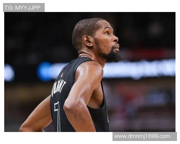 诺维斯基与杜兰特的巅峰对决:篮球巨星的荣耀与传奇之路 诺维斯基与杜兰特的巅峰对决:篮球巨星的荣耀与传奇之路