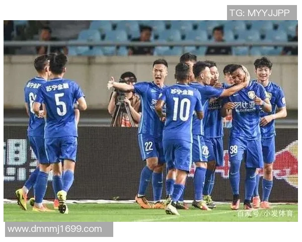 中超焦点战苏宁迎战鲁能双方争夺季后赛名额激烈对决即将上演