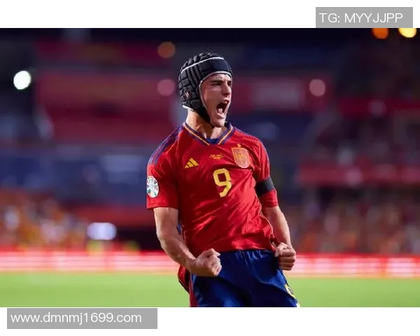 加维在绿茵场上的闪耀时刻与未来发展潜力的深度解析与展望 加维在绿茵场上的闪耀时刻与未来发展潜力的深度解析与展望